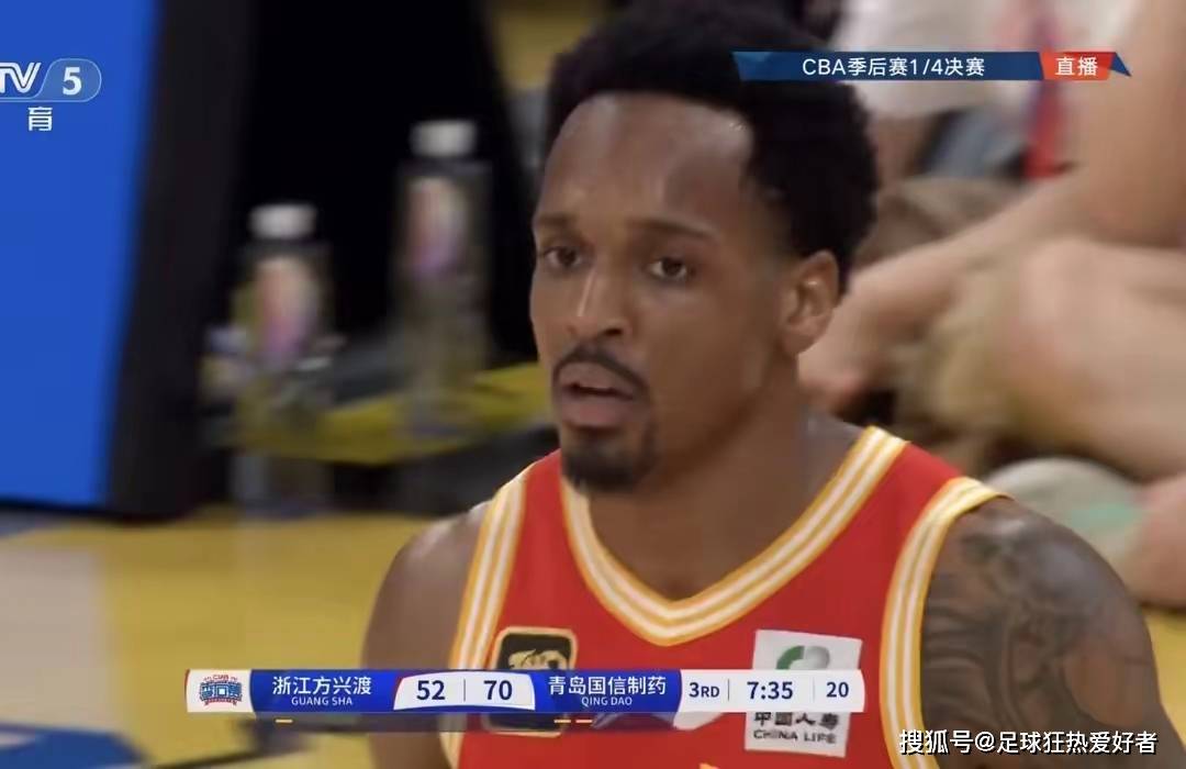 克雷文镇主场输球，积分争夺激烈