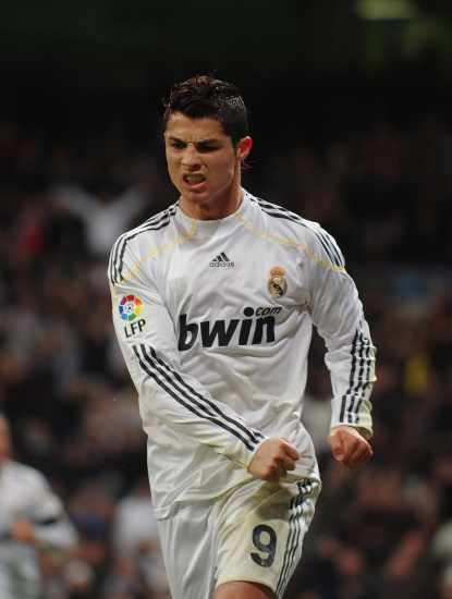 关于马拉加主场告捷，保级希望复苏的信息