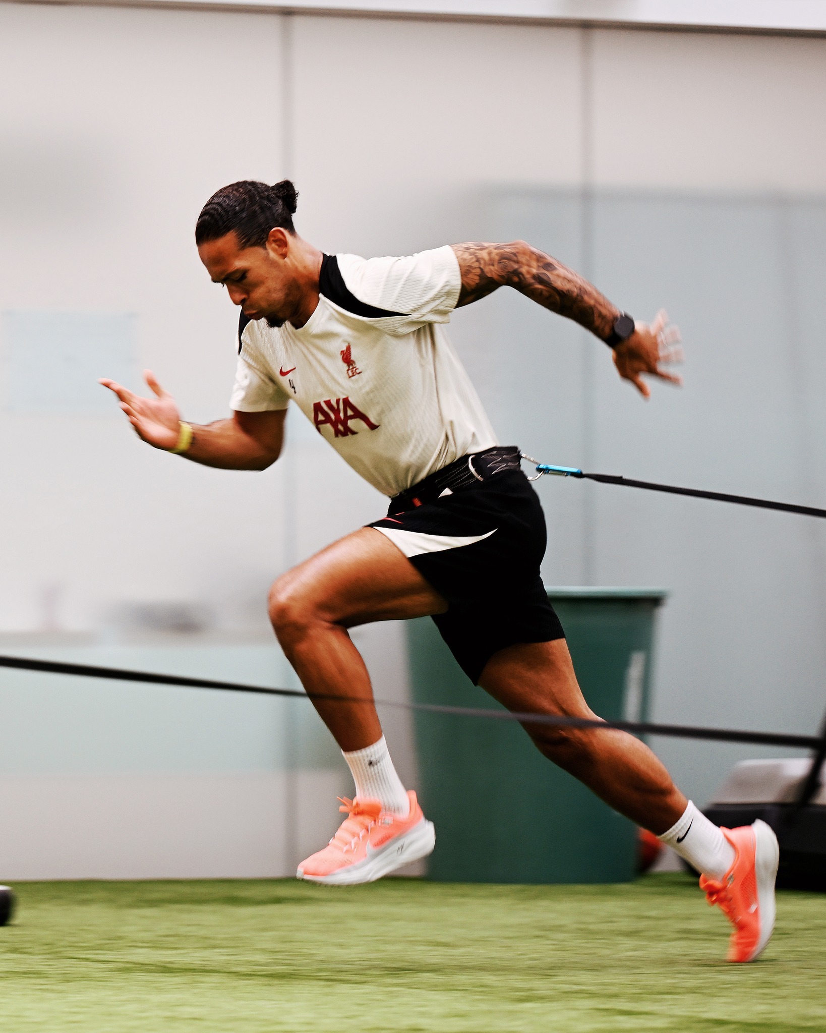 九游体育官网-阿森纳主场胜利，继续追赶前列