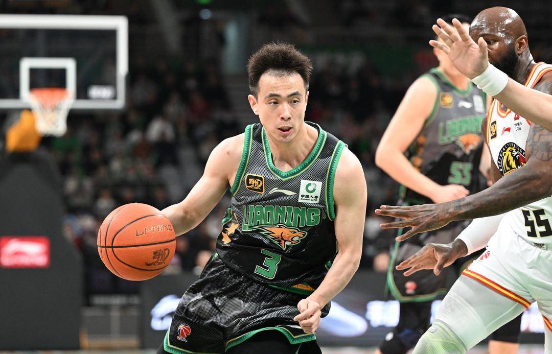 九游体育入口-吉林男篮客场逆转打败浙江队，实力强悍